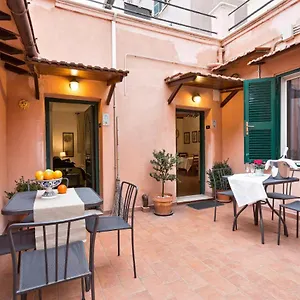 https://green-apartments-rome.it-romehotels.com