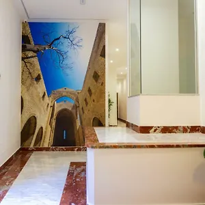 https://palazzo-caltagirone-apartments.palermohotels.org